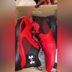 Boy basketball shoes worn once